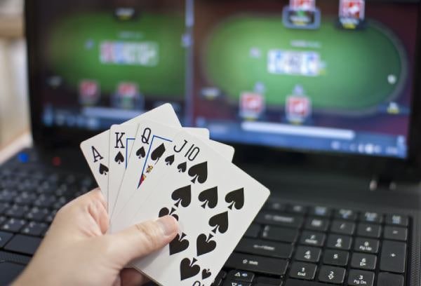 Antarmuka permainan Dota 2 di aplikasi xyz388